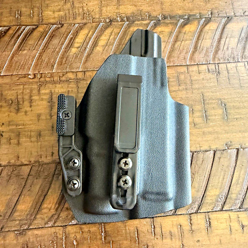 Shield with tlr7 sub light - with,
