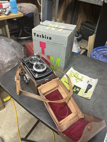 Yashica tlr camera yashikor - camera,